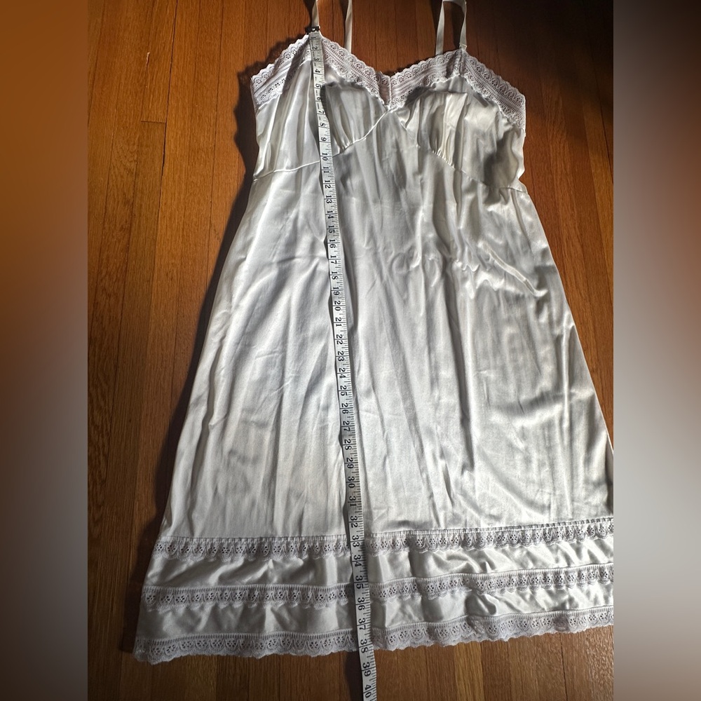 Vintage White Lace Nylon Tricot Slip, Size 44 (Modern XL) - Picture 2 of 10